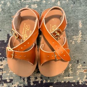 Tan Sun Sands Sea Wees Sandals size 7